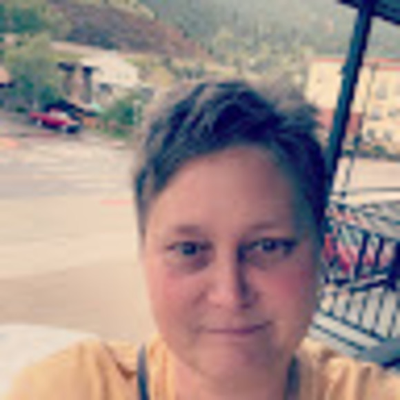 Meet your Posher, Karmen - Picture 1 of 1